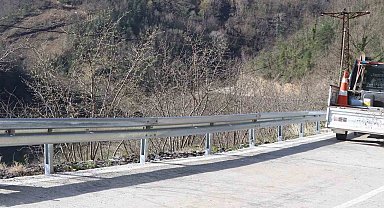 Ölüm yoluna bariyerli önlem