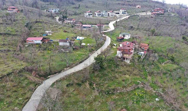 Ordu'da beton yol çalışmaları devam ediyor