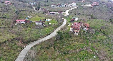Ordu'da beton yol çalışmaları devam ediyor
