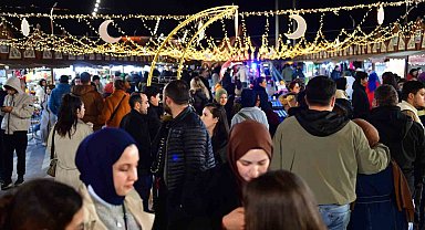 Osmangazi meydanı'nda ramazan coşkusu sürüyor