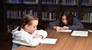 Osmangazi'nin tarihi mekanları çocukların masallarıyla yeniden keşfediliyor