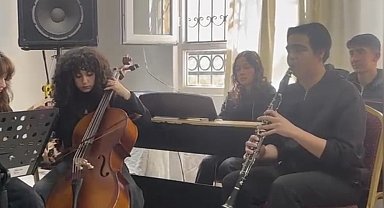 Osmaniye'de öğrencilerden İstiklal Marşı'nın kabulüne anlamlı etkinlik