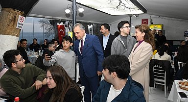 Osmaniyeli öğrenciler İstanbul'da kurulan iftar sofrasında bir araya geldi