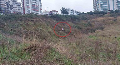 Otomobil 10 metre aşağıya uçtu: 1 yaralı