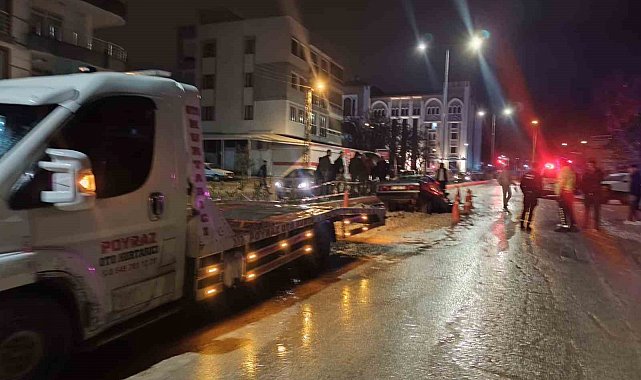 Otomobil alt yapı çukuruna düştü: 1 yaralı