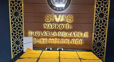 Oyun konsoluna gizlenen uyuşturucu polisin dikkatinden kaçmadı