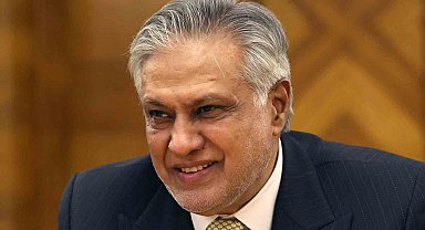 Pakistan: "İran, Pakistan bandıralı 20 geminin Hürmüz'den geçmesine izin verdi"