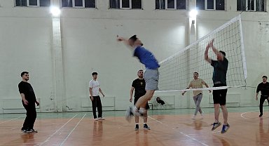 Pazarlar'da Voleybol heyecanı başladı