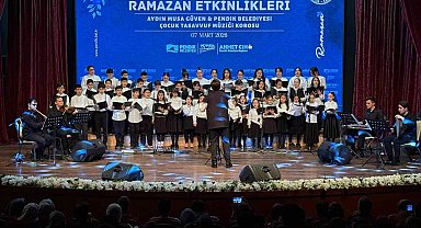 Pendik'te ilahiler ve ezgiler çocukların sesinden yükseldi