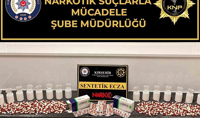Polis durdurduğu araçta uyuşturucu ele geçirdi