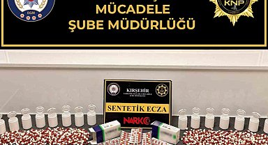Polis durdurduğu araçta uyuşturucu ele geçirdi