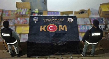 Polis piyasa değeri yaklaşık 27 milyon TL olan gümrük kaçağı sigara ele geçirdi