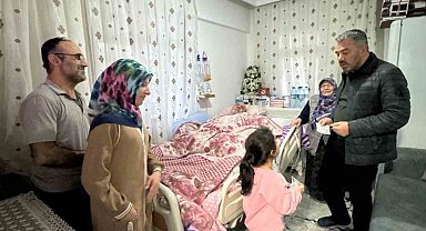 Pursaklar Belediyesi'nden evinden çıkamayan hastalara anlamlı ziyaret