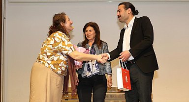 "Çatlak" oyunu büyük beğeni topladı