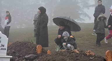 Ramazan Bayramı öncesi mezarlıklara akın ettiler: Kabir başında dua ve gözyaşı