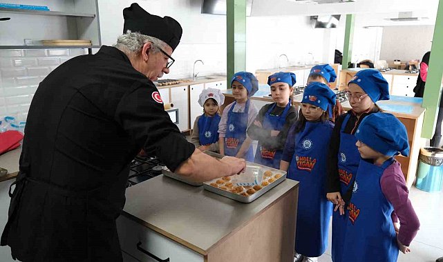 Ramazan tatlıları minik şeflerden