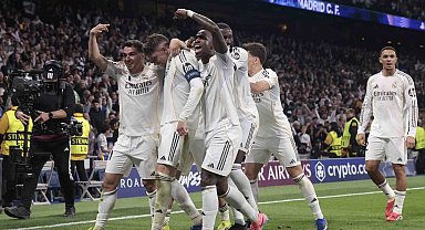 Real Madrid, tur kapısını araladı
