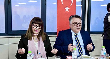 Rektör Özölçer, koruyucu aile ve huzurevi sakinleriyle iftar sofrasında bir araya geldi