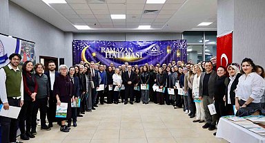 Rektör Prof. Dr. Altun; çeşitli alanlarda ödül alan akademisyenlerle bir araya geldi