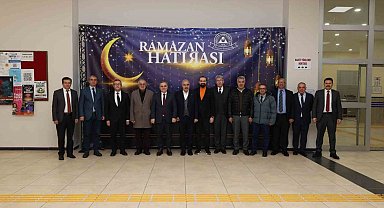 Rektör Prof. Dr. Altun, öğrenciler ile iftar yaptı