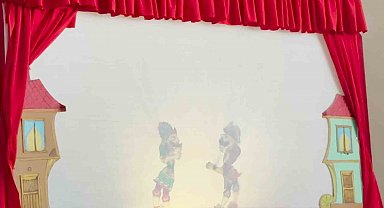 Rize'de öğrencilere Karagöz ve Hacivat gösterisi