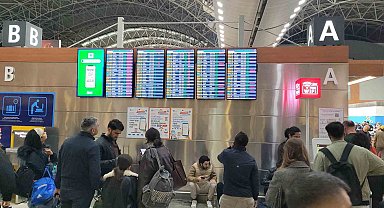 Sabiha Gökçen'de hava muhalefeti engeli: 127 sefer iptal edildi, yolcular terminalde kaldı