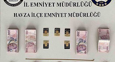 Sahte altınla dolandıran şüpheliler kuyumcuda yakalandı