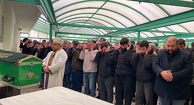 Sahurda fenalaştı, hastanede hayatını kaybetti