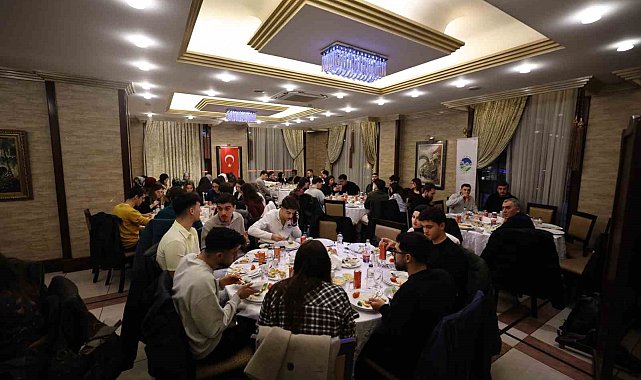 Sakarya'da protokol ve sağlık camiası iftarda buluştu