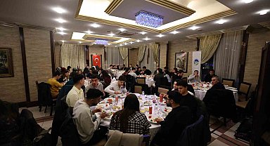 Sakarya'da protokol ve sağlık camiası iftarda buluştu