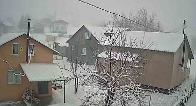 Sakarya'nın yüksek kesimleri beyaz örtüyle kaplandı