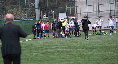 Sakatlanan takım arkadaşlarına üzüldüler, oyuna devam edemediler