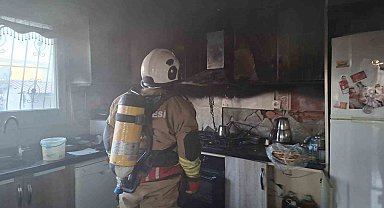 Samandağ'da evin mutfağında çıkan yangın korkuttu