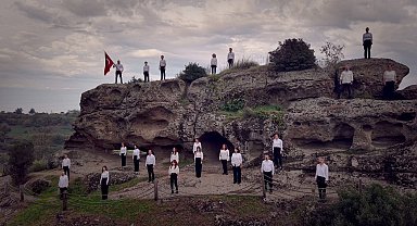 Samsun'da 'Çanakkale Şehitlerine' şiiri çok sesli koro ile seslendirildi