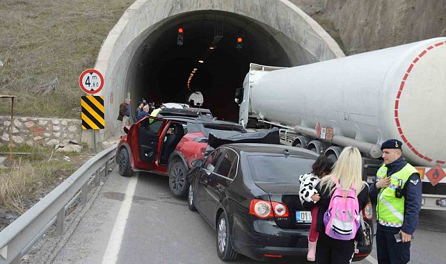 Samsun'da 6 aracın karıştığı zincirleme kaza: 1 yaralı