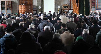 Samsun'da "çifte bayram" coşkusu: Vatandaşlar camilere akın etti