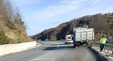 Samsun'da virajı alamayan motosiklet kamyonla çarpıştı: 1 ölü