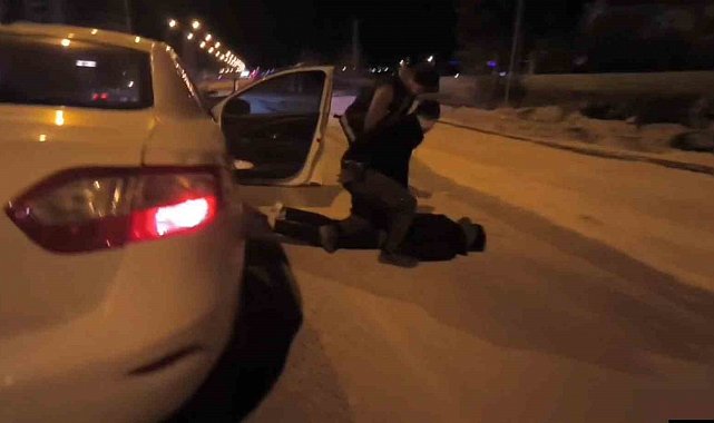 Şanlıurfa'da 4 milyon TL'lik kaçak cep telefonu ele geçirildi