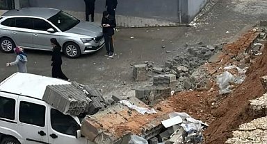 Şanlıurfa'da aşırı yağış istinat duvarını yıktı: O anlar kamerada