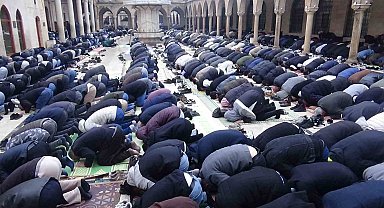 Şanlıurfa'da bayram namazı coşkusu