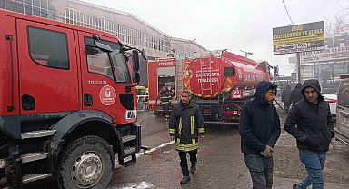 Şanlıurfa'da otomotiv deposunda korkutan yangın