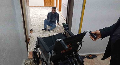 Şanlıurfa'daki engelli gence Ankara'dan akülü tekerlekli sandalye sürprizi