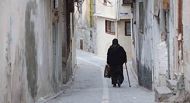 Şanlıurfa'nın tarihi sokakları aydınlatılıyor