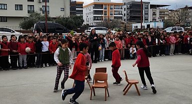 Sarıgöl'ün en büyük ilkokulunda Nevruz kutlandı