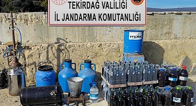 Şarköy'de jandarmadan operasyon: Uyuşturucu, silah ve kaçak içki ele geçirildi