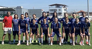 Saruhanlı'da kız futbol takımı kuruldu