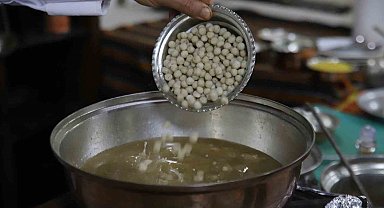 Şef Tahir Tekin Öztan: "Yuvalama sadece bir yemek değil, bir sosyalleşme geleneğidir"