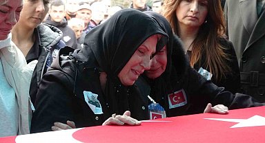 Şehit Binbaşı Sinan Taştekin memleketi Isparta'da ebediyete uğurlandı