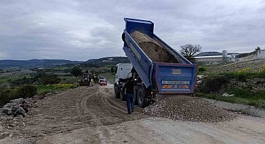 Selendi-Kula eski yolu yeniden trafiğe açıldı