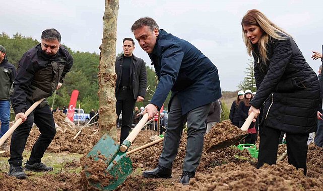 Şeyh Edebali'nin vefatının 700. yıl dönümünde 700 çınar toprakla buluştu